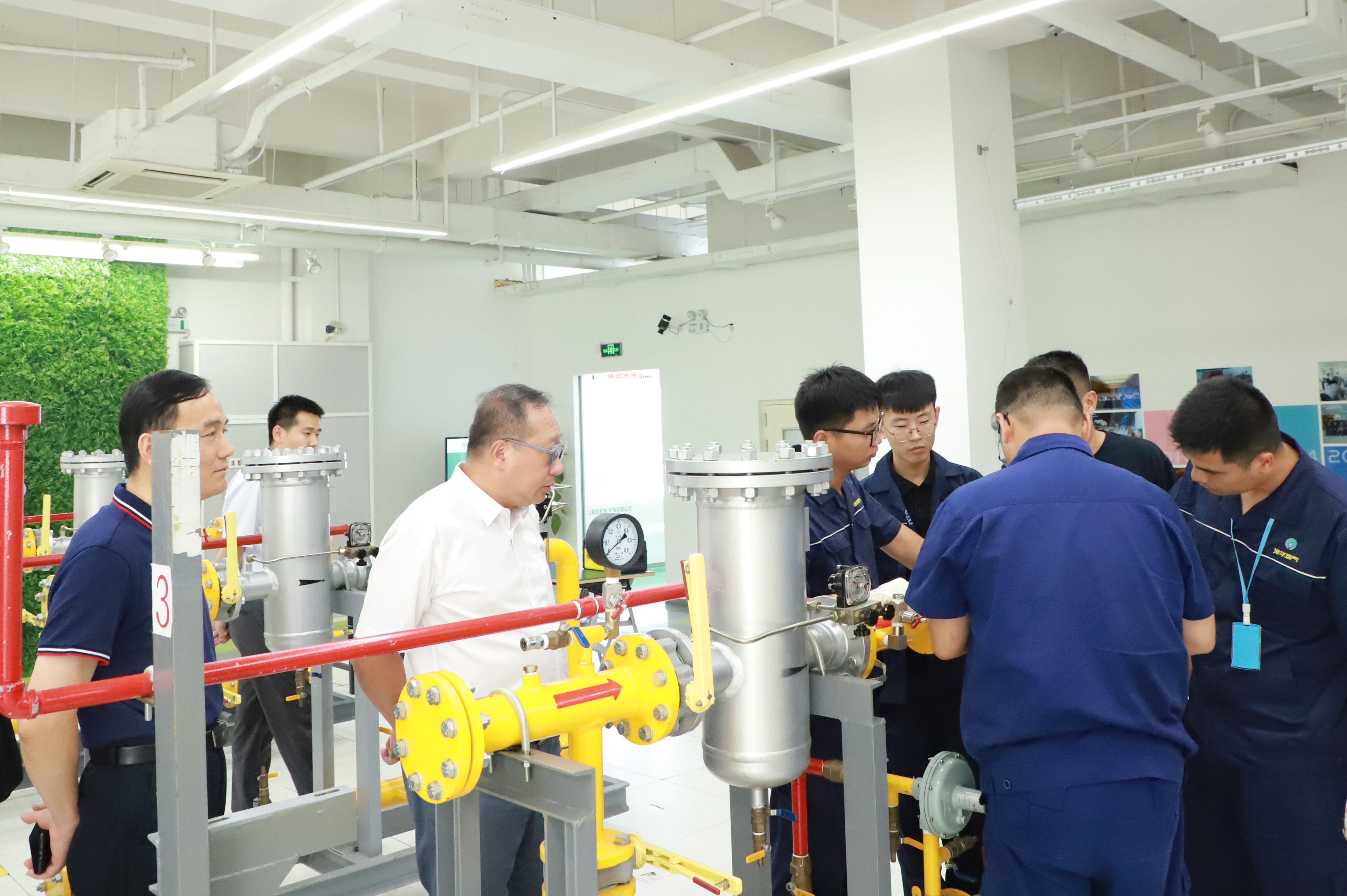 香港中华煤气人力资源暨安全及环保总监林铭荣先生莅临上海飞奥TTI认可培训机构 - 新闻中心 - 上海飞奥燃气设备有限公司